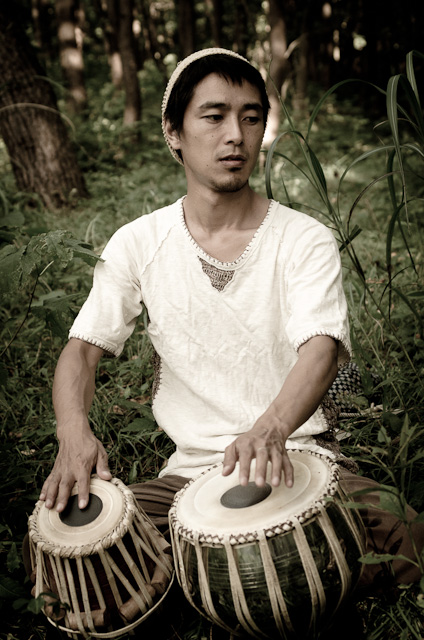 写真：インド太鼓タブラ　太宰敏雄「チェレステ楽団」