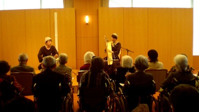 よみうりランド慶友病院にて、チェレステ楽団コンサート